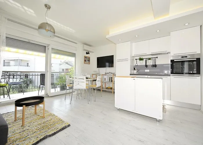 Seabreeze Apartment