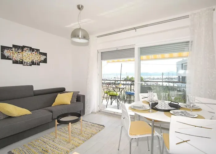 Seabreeze Apartment